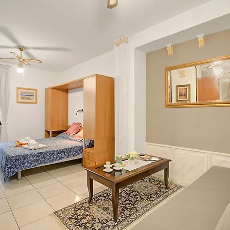 Robert House 50m From The - Happy * Gardone Riviera