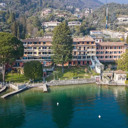 Apartment Robert House 50m From The - Happy Gardone Riviera
